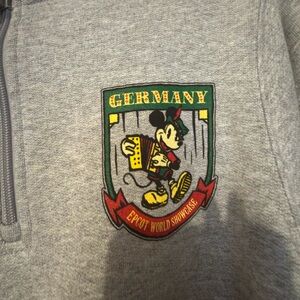 Disney’s Epcot Germany Quarter Zip Sweatshirt Size Small